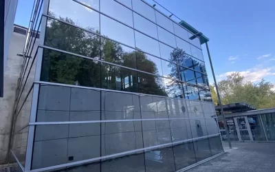 La laque solaire : Révolutionner la gestion énergétique et environnementale des espaces professionnels